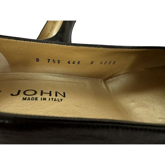 St. John Vtg Black Leather Square Patent Toe Block Heel Pumps 7.5M Made in Italy - Picture 9 of 10